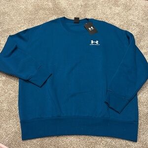 Women’s under Armour oversized sweatshirt Medium
